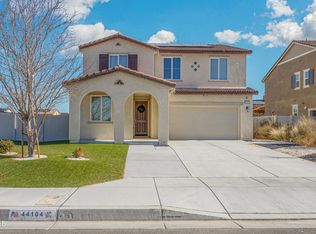 44104 52nd St W, Lancaster, CA 93536