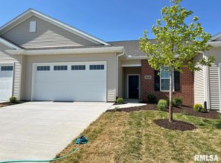 5689 Kristi Ln, Bettendorf, IA 52722