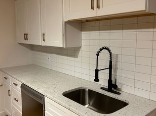 82 Mount Saint Charles Ave #3R, Woonsocket, RI 02895