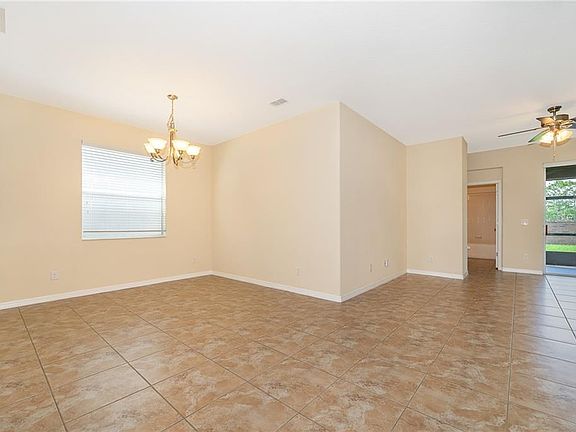 3rd image of 2519 Carrickton Cir