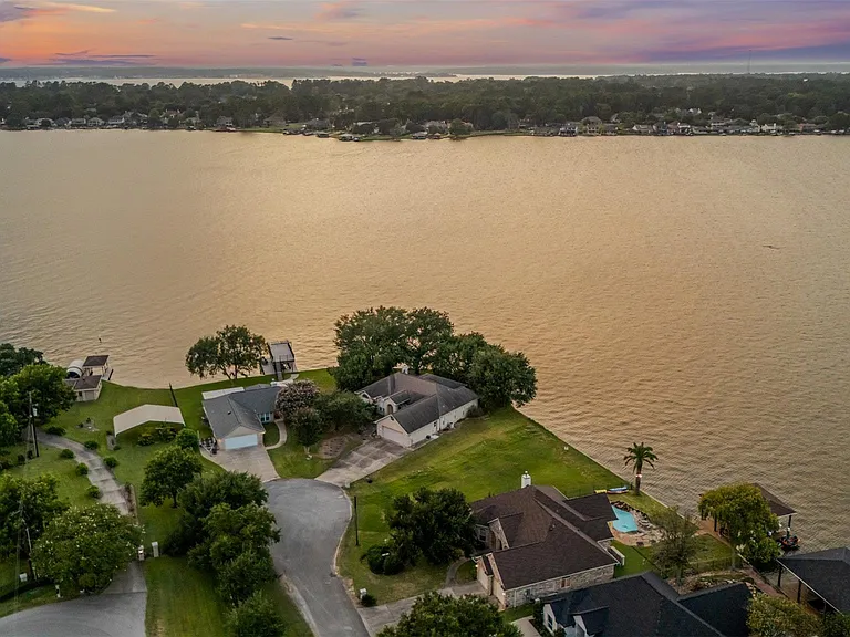 14030 Shoreline Dr — Photo 40