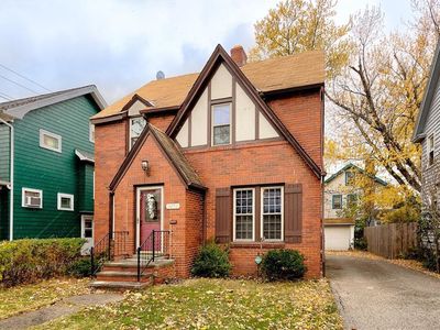 2252 S Taylor Rd, Cleveland, OH, 44118