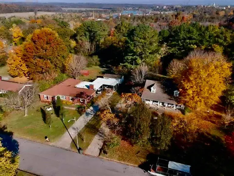 1027 Davidson Dr — Photo 5