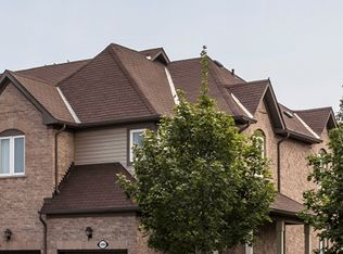 2900 Rio Ct #130, Mississauga, ON L5M 7H8