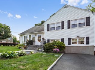 42 Dexter Rd, Yonkers, NY 10710