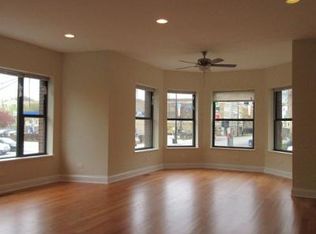 7603 N Sheridan Rd #1, Chicago, IL 60626