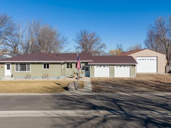 504 E 2nd St, Plankinton, SD 57368