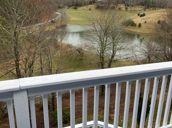 152 Slopes Ct