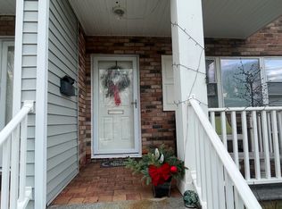 68 Ralph Ave #68, Babylon, NY 11702