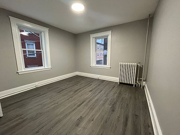 4th image of 300 Washington St APT 16