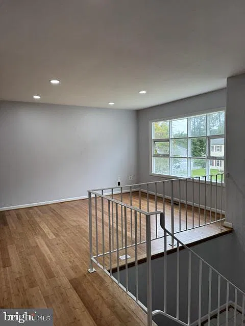 4 bed, 2.0 bath, 1972 sqft, $2,400 — Photo 4