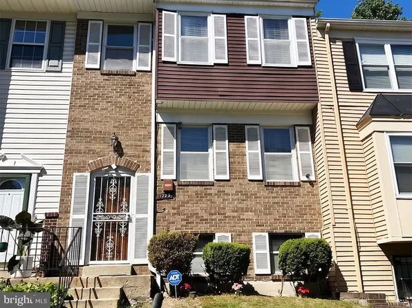1725 Forest Park Dr, District Heights, MD 20747
