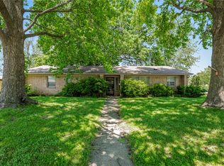1307 NE 3rd St, Bentonville, AR 72712