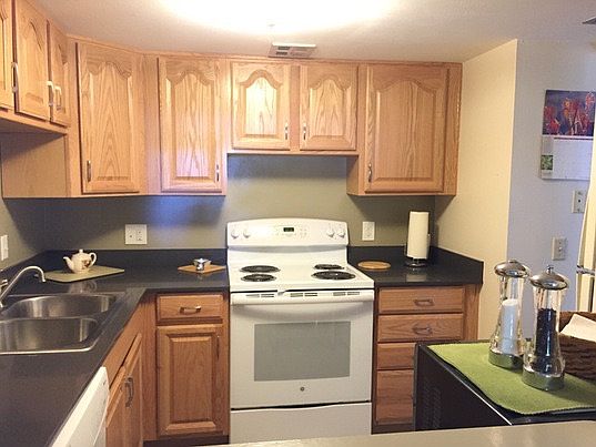 5th image of 2467 Finlandia Ln APT 11