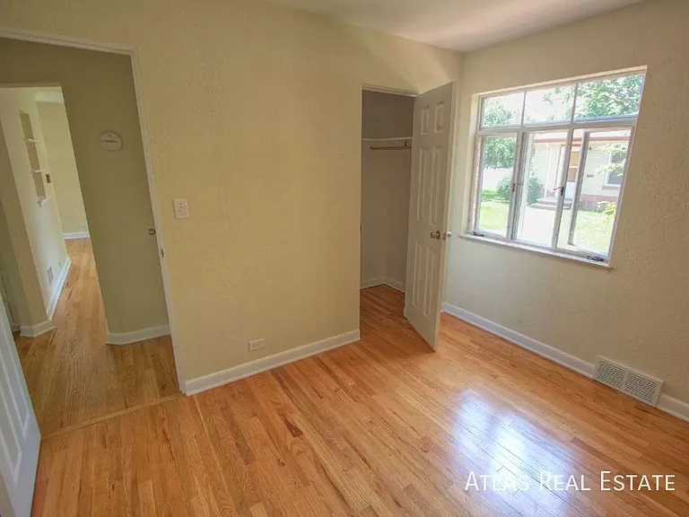 2435 S Corona St — Photo 23