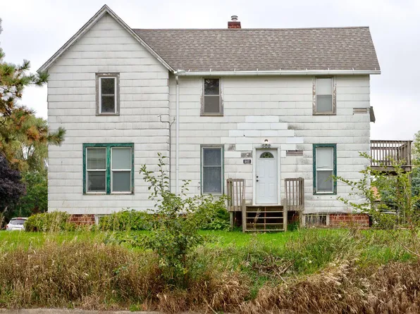 502 4th Ave NE, State Center, IA 50247