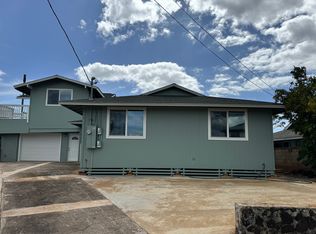 1074 Maiha Cir #B, Pearl City, HI 96782