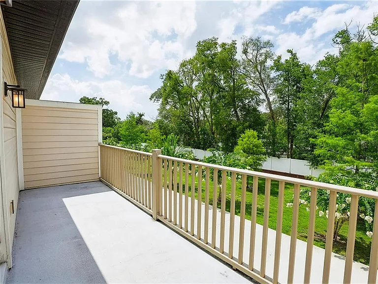 2233R E Kaley Ave #6 — Photo 15