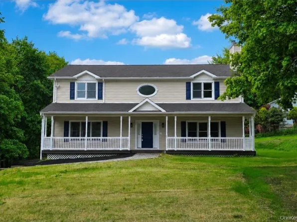 27 Cedar Drive, Putnam Valley, NY 10579
