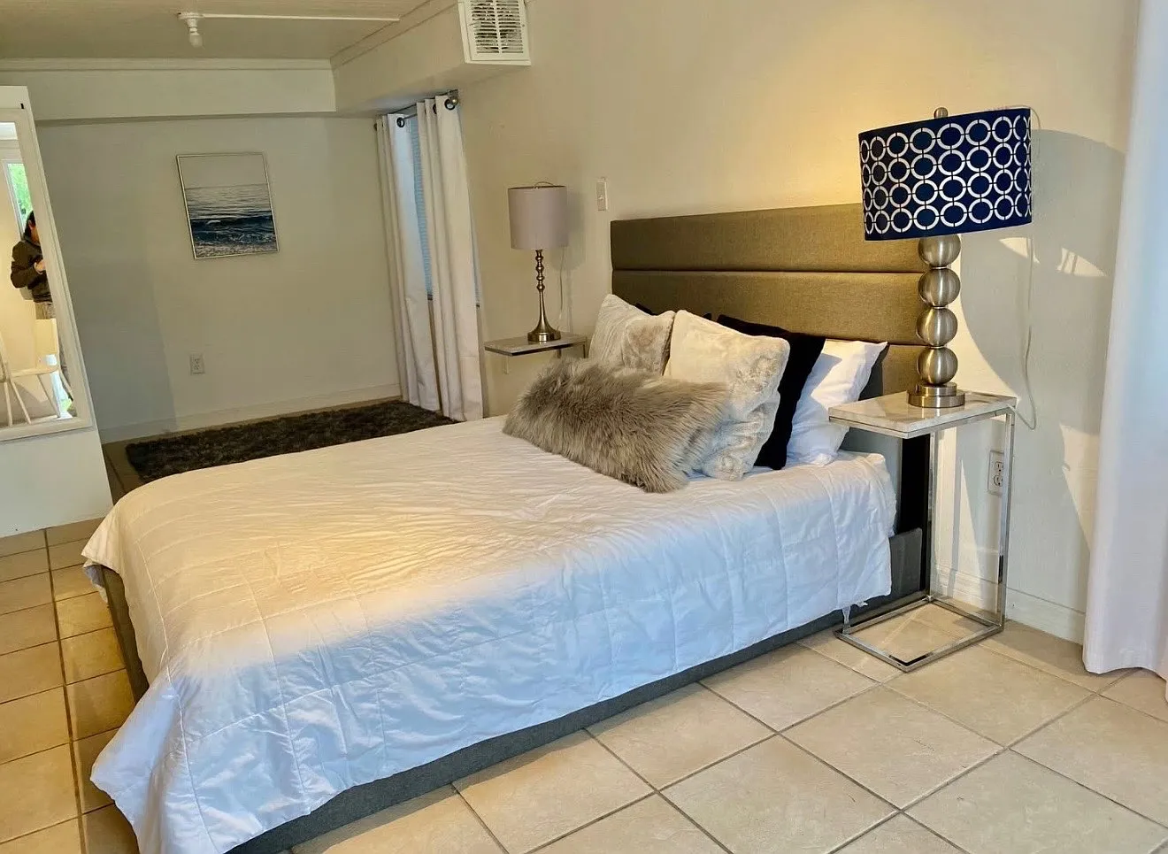 Studio, 375 sqft, $1,100 — Photo 2