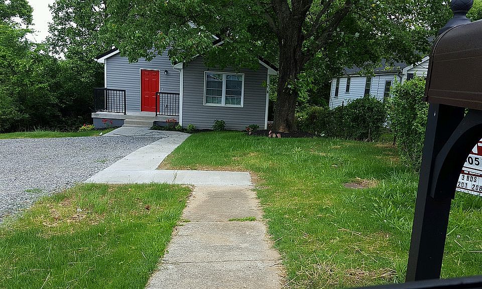 1st image of 946 Roman St