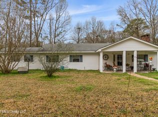 73 Rouse Rd, Hattiesburg, MS 39401