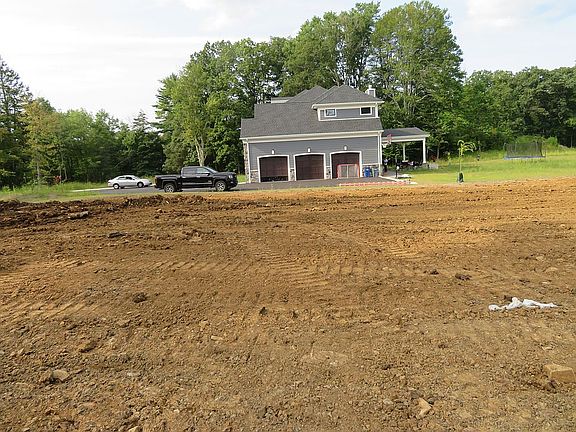 3rd image of 96 Liberty Corner Rd