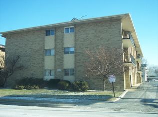 10117 S Cicero Ave, Oak Lawn, IL 60453