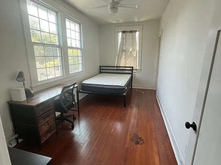1530-1532 Hillary St — Photo 6