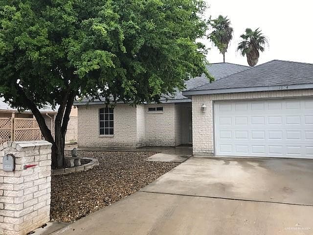 1st image of 1904 Crystal Dr