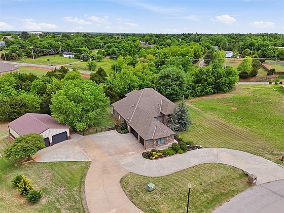 4th image of 4608 Riata Cir