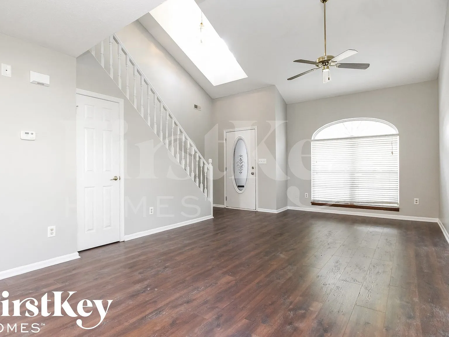 3 bed, 2.5 bath, 1707 sqft, $2,250 — Photo 3