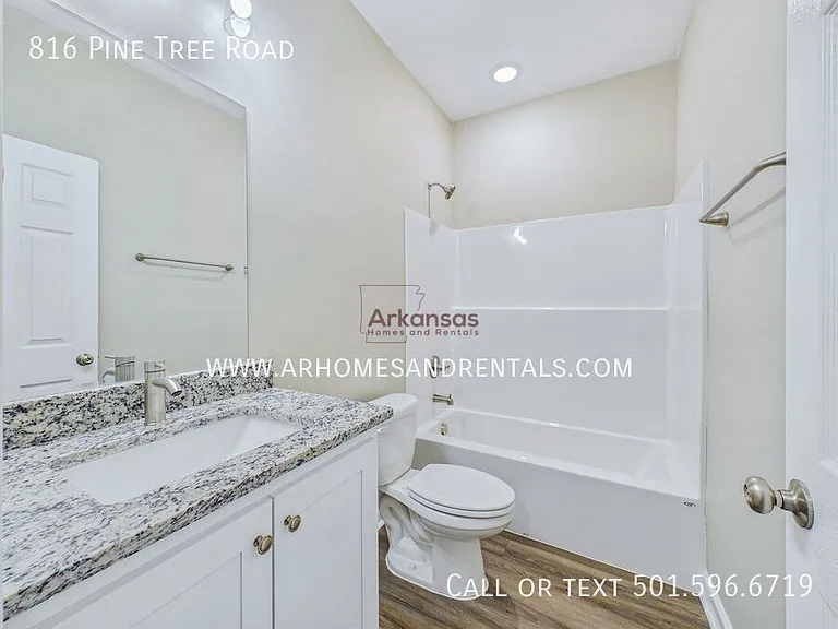 816 Pine Tree Rd — Photo 6