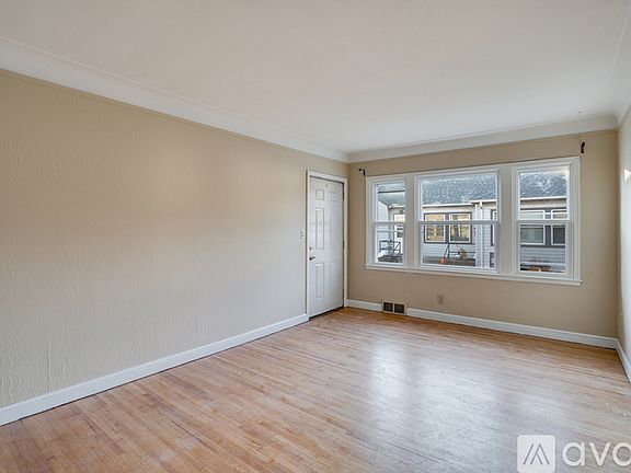 5th image of 1475 Larpenteur Ave W #3