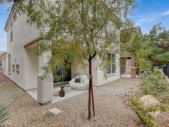 4th image of 9025 Ellenbrook St