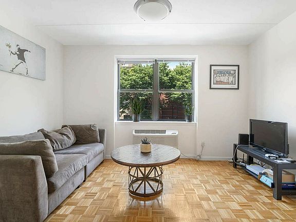4th image of 129 Boerum Pl APT 2H