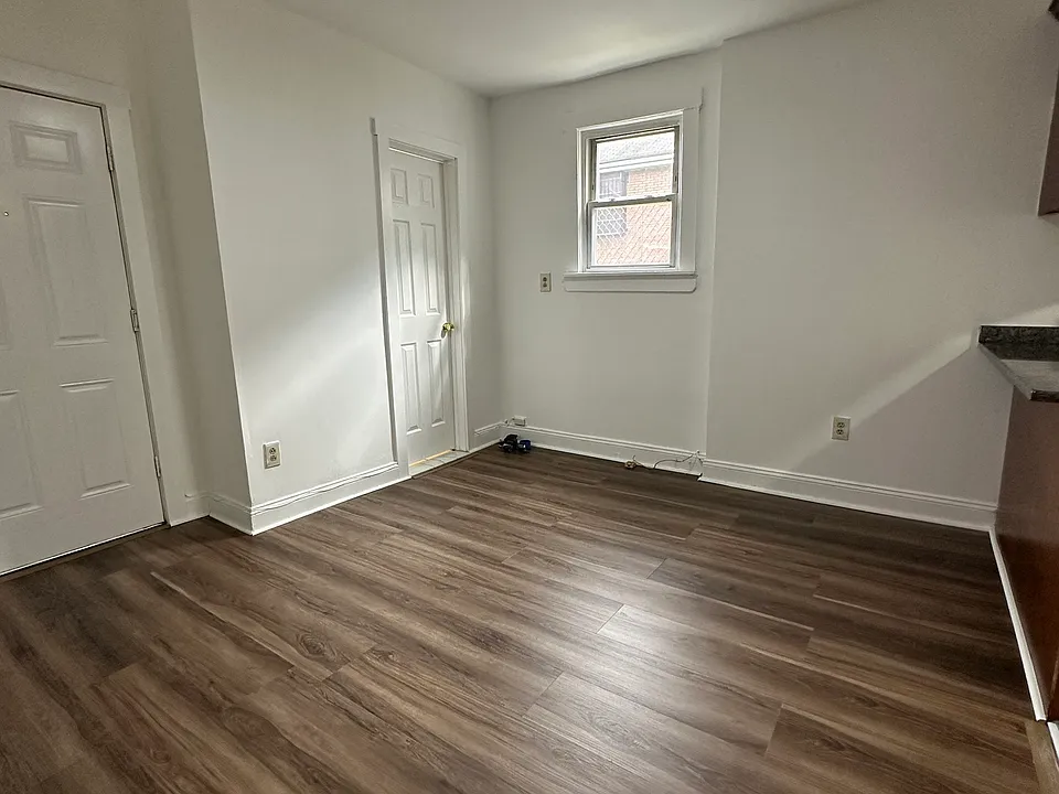 189 Spring St #1
