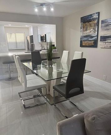 3rd image of 436 Lakeview Dr APT 205