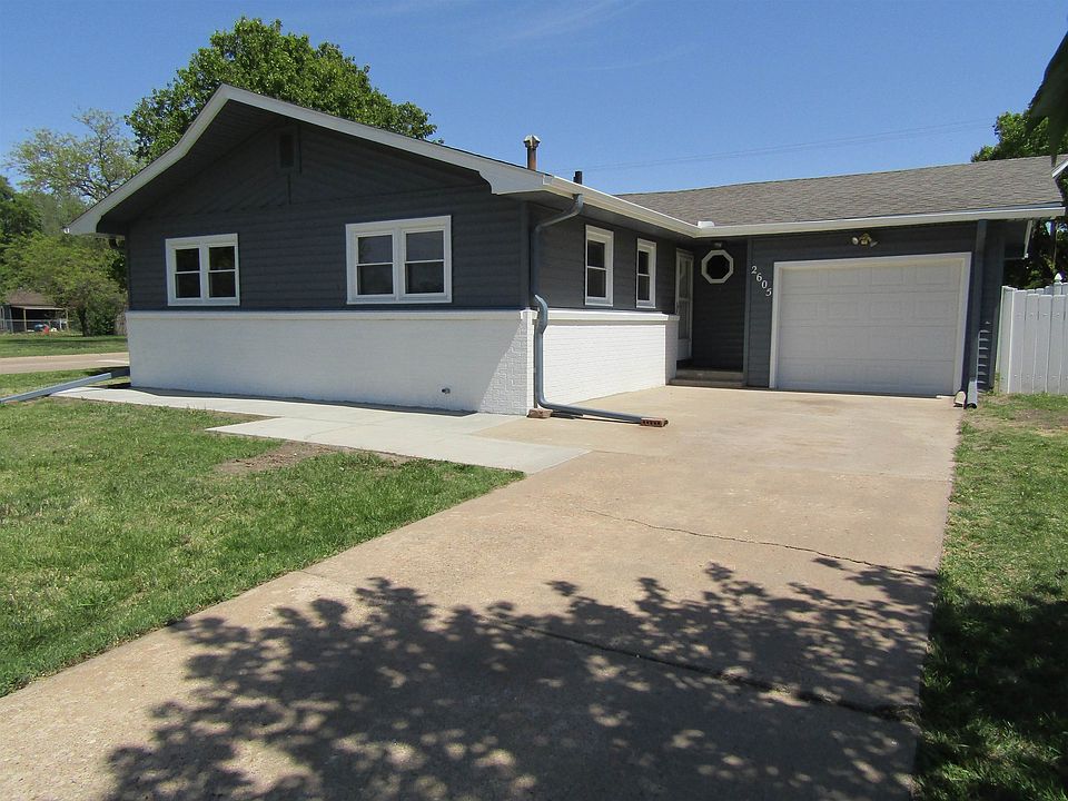 1st image of 2605 Robin Rd