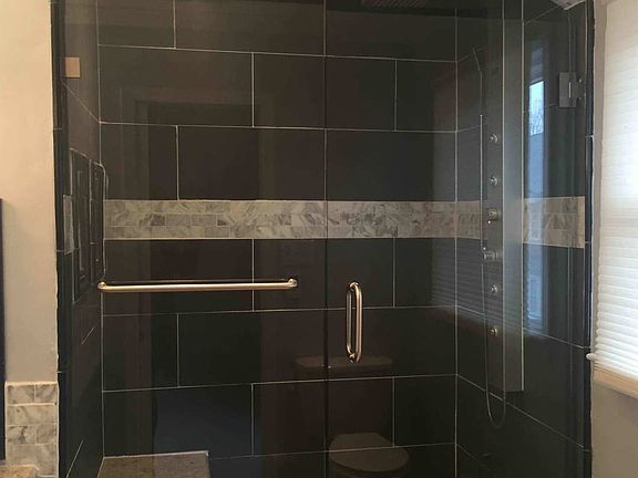 3rd image of 519 W 20th St APT 309