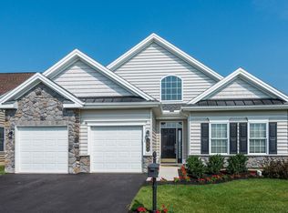 1061 Declaration Dr, Lititz, PA 17543