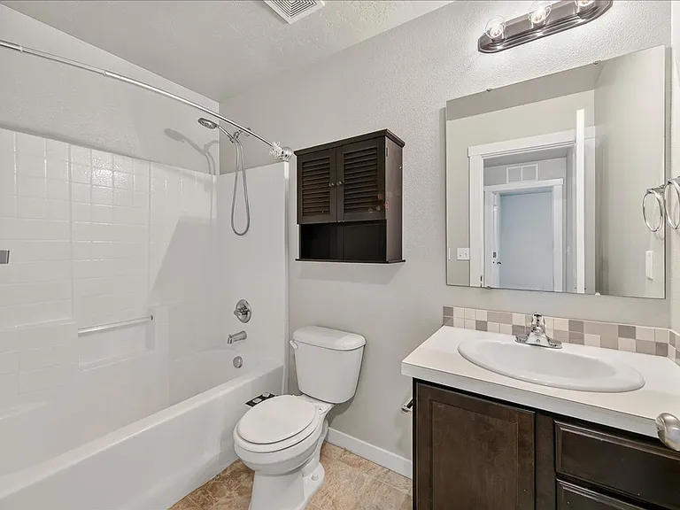 3914 W Meadowpine St — Photo 12