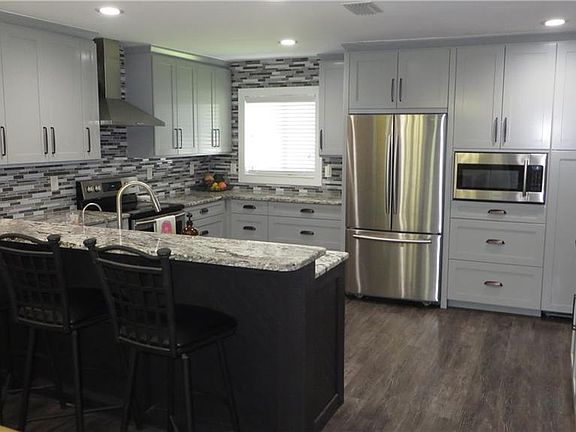 3rd image of 4885 Lorri Cir