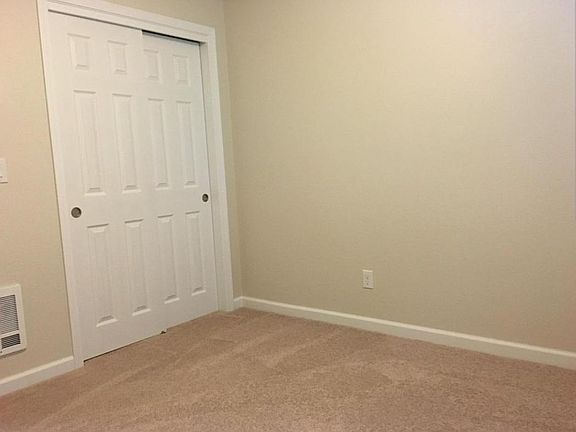 3rd image of 11615 91st Ln NE APT 8