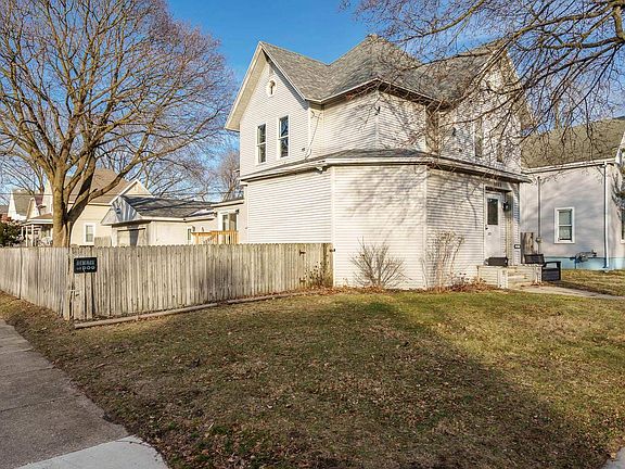 2nd image of 1123 Portland Avenue