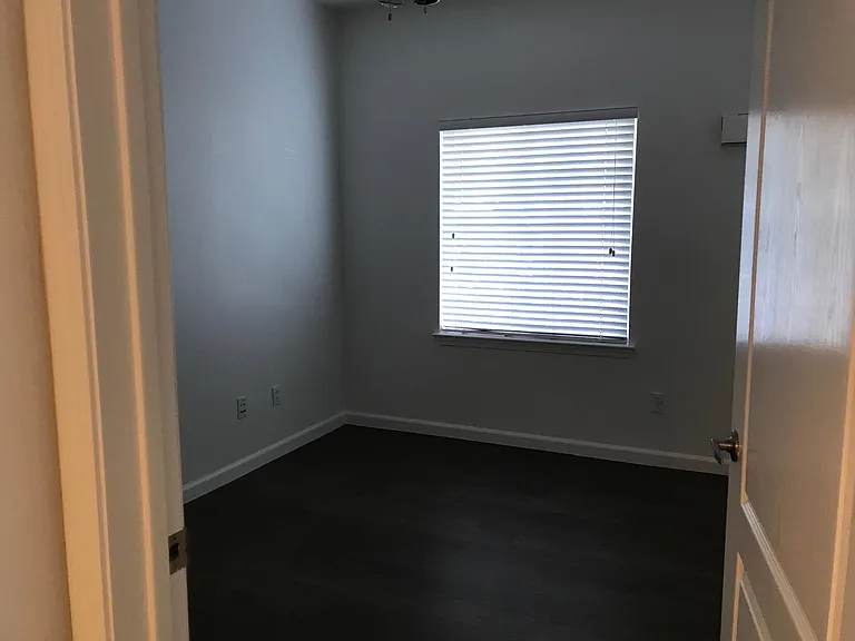 1818 Moore Blvd #106 — Photo 12