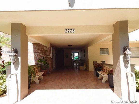 4th image of 3725 NE 169th St APT 400