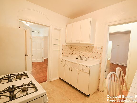 4th image of 2730 N Sayre Ave APT 1W
