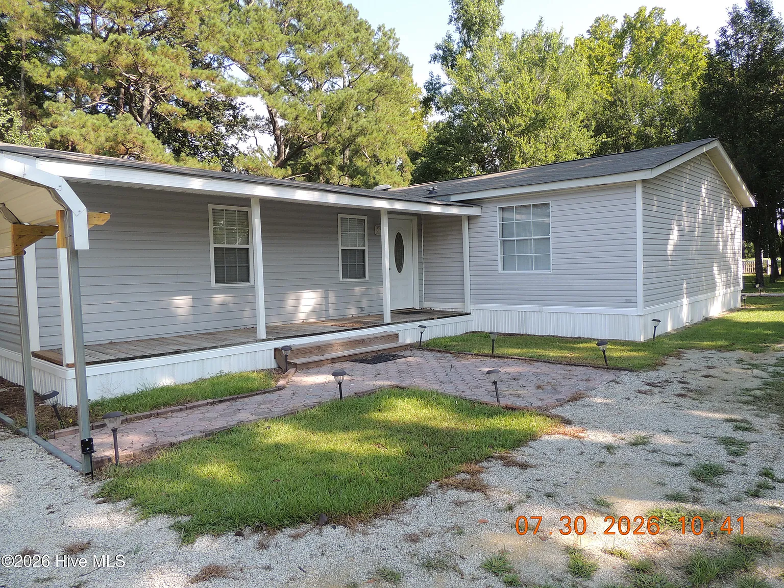 3 bed, 2.0 bath, 1568 sqft, $1,500 — Photo 2