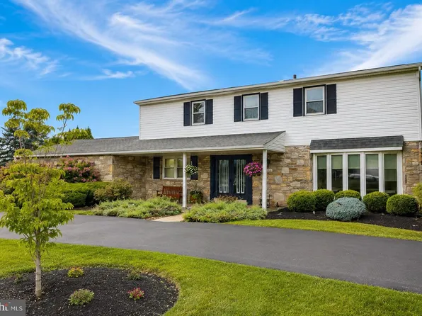1027 Corn Crib Dr, Huntingdon Valley, PA 19006